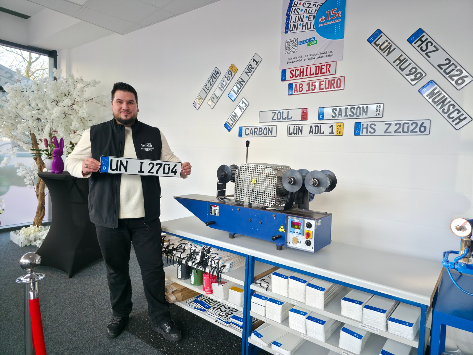 Schilderprägung im Zulassungsdienst Lünen